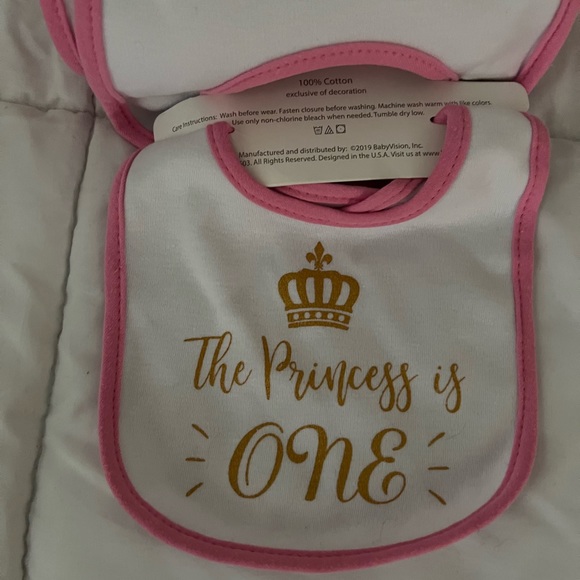 12 month milestone bibs - Picture 4 of 4